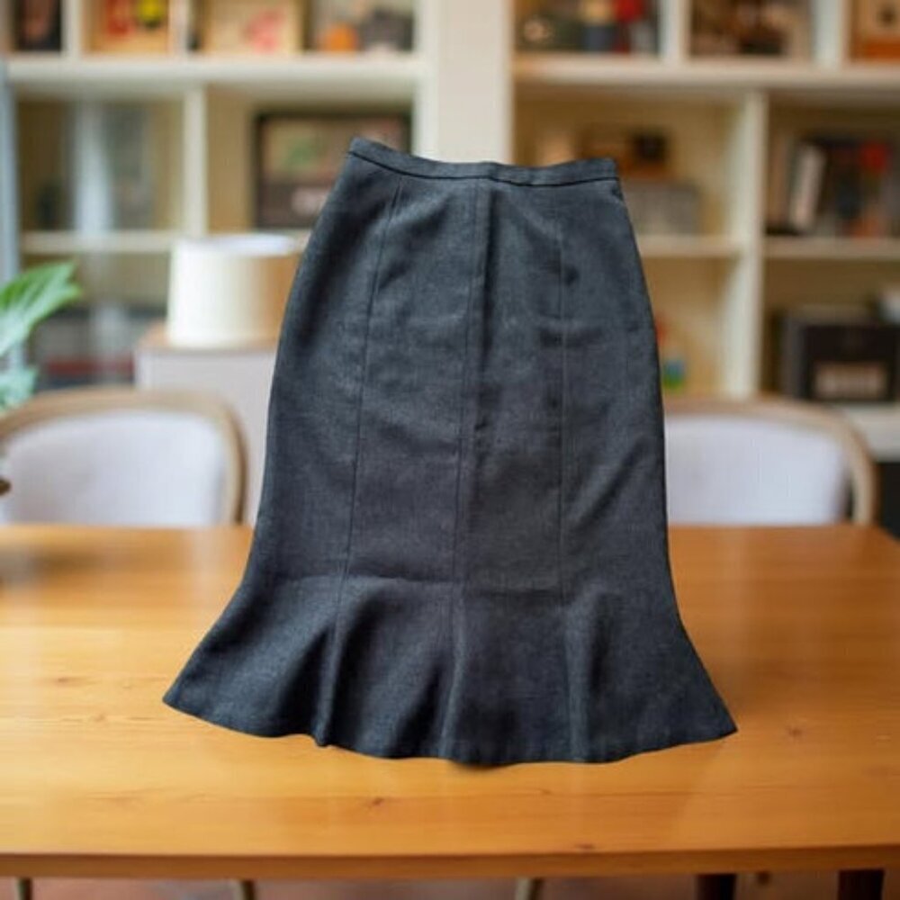 RUFFLE SKIRT - Picture 3 of 3